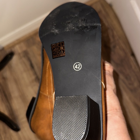 En Bloom Sunflower Mid-Calf
Cowboy Boots - Tan, Us9,5-10/Eu42 /... - Picture 4 of 14